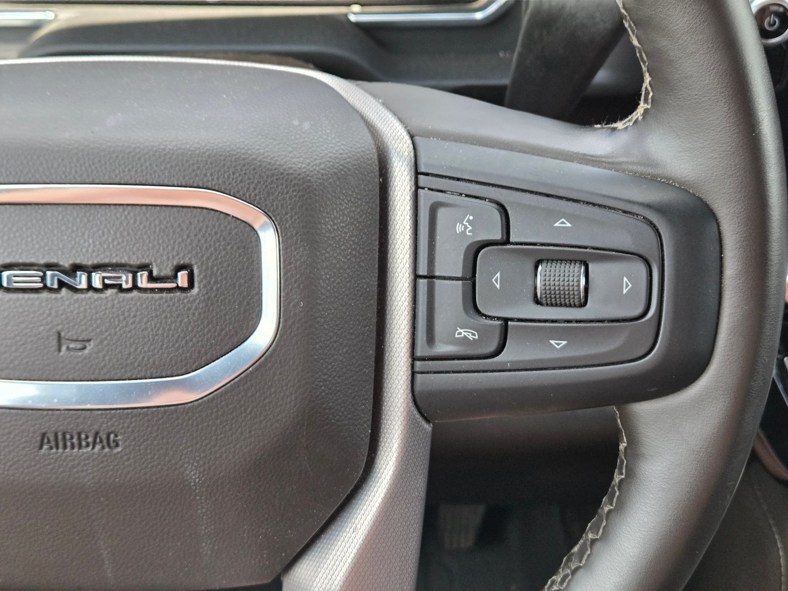 Used 2025 GMC Sierra 2500 Denali AWD/4WD image 47