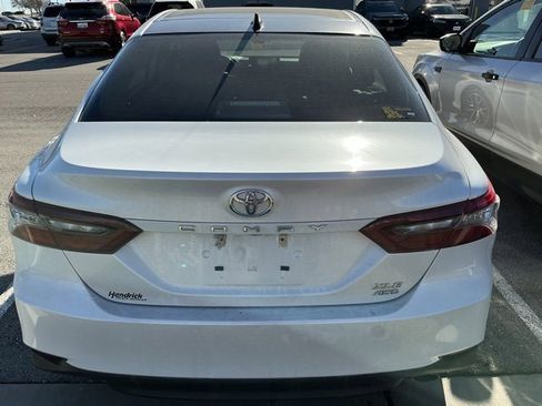 Used 2022 Toyota Camry XLE image 6