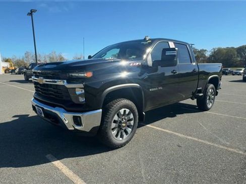 New 2026 Chevrolet Silverado 2500 LT image 4