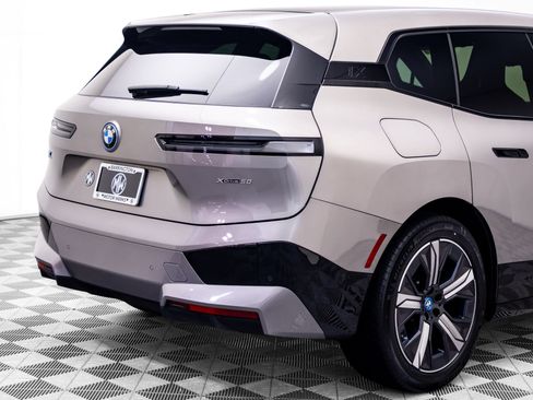 Certified 2024 BMW iX xDrive50 w/ Premium Package AWD/4WD image 34