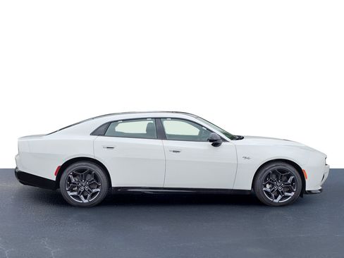 New 2026 Dodge Charger R/T w/ Blacktop Package AWD/4WD image 7