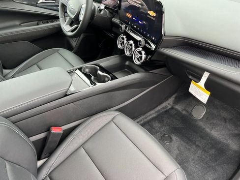 New 2026 Chevrolet Blazer EV LT image 15