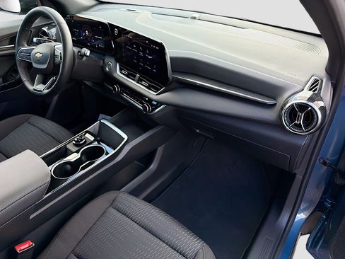 Used 2026 Chevrolet Equinox LT image 13