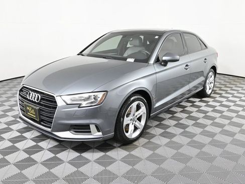 Used 2018 Audi A3 2.0T Premium image 2