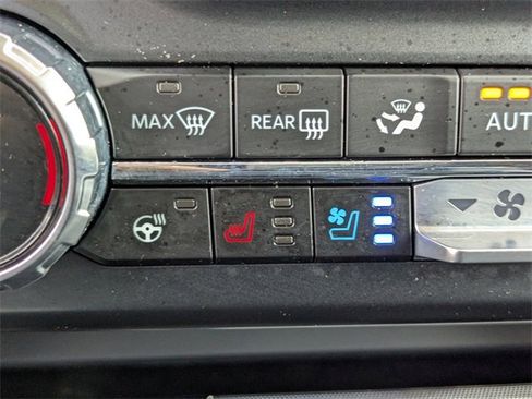 Used 2024 Ford F250 Lariat w/ Lariat Ultimate Package image 29