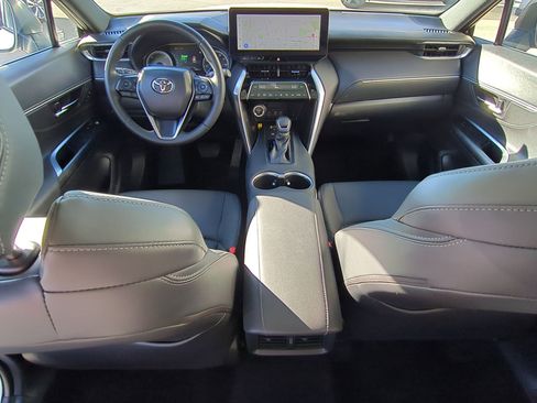 Used 2024 Toyota Venza Nightshade image 30