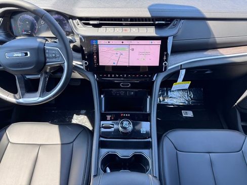 New 2026 Jeep Grand Cherokee Limited AWD/4WD image 11