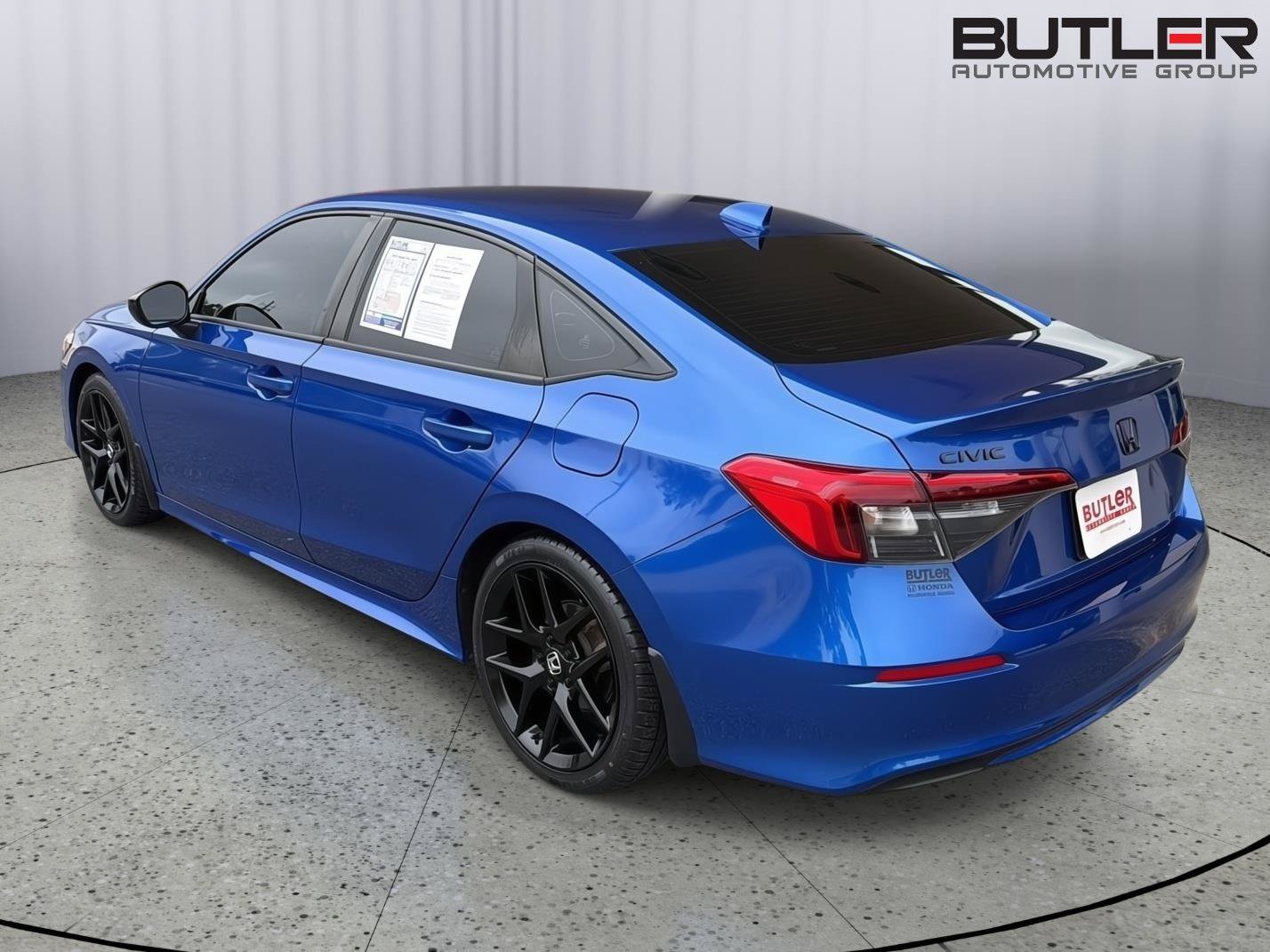 Used 2023 Honda Civic Sport image 4