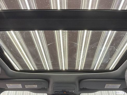 Used 2023 Ford F150 Lariat w/ Equipment Group 502A High image 34