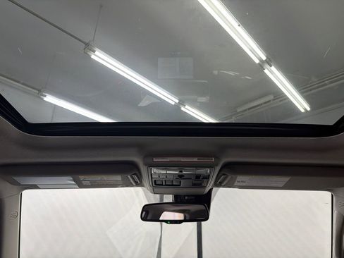 Used 2021 Toyota 4Runner Limited AWD/4WD image 23