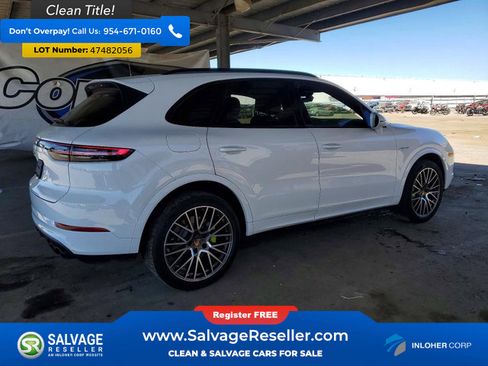 Used 2021 Porsche Cayenne E-Hybrid image 4