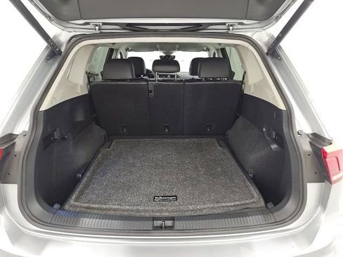 Used 2022 Volkswagen Tiguan SE image 31
