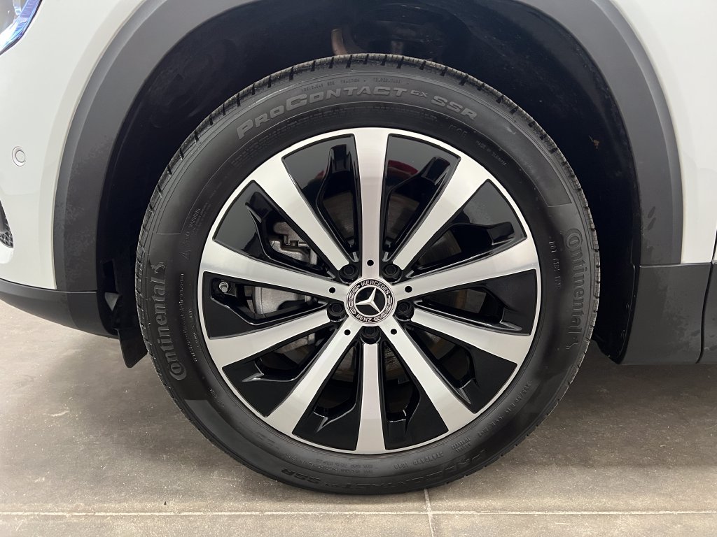 Used 2023 Mercedes-Benz GLB 250 4MATIC image 28