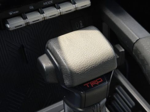 Used 2025 Toyota Tacoma TRD Sport AWD/4WD image 20