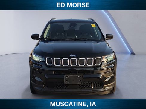 Used 2022 Jeep Compass Latitude w/ Sun and Sound Group FWD image 8