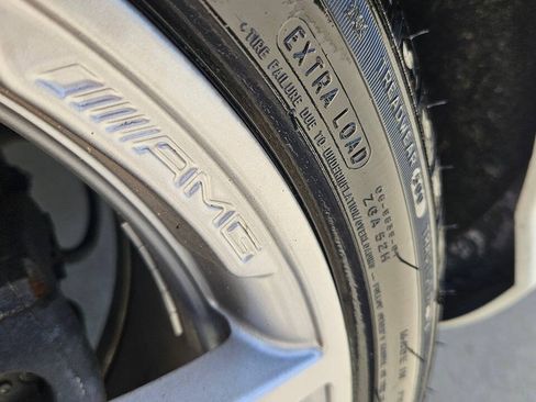 Used 2010 Mercedes-Benz E 550 Coupe image 34