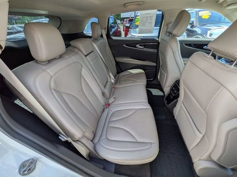 Used 2023 Lincoln Nautilus Reserve AWD/4WD image 21
