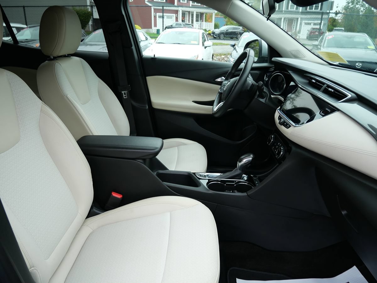 Used 2023 Buick Encore GX Preferred FWD image 17