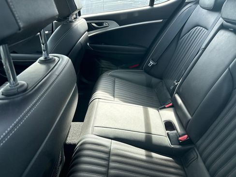 Used 2020 Genesis G70 3.3T w/ Elite Package image 11