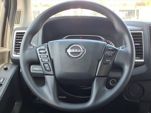 Used 2024 Nissan Frontier SV image 24