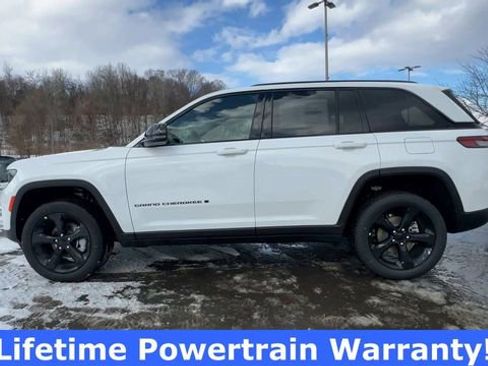 New 2025 Jeep Grand Cherokee Limited w/ Black Appearance Package image 5