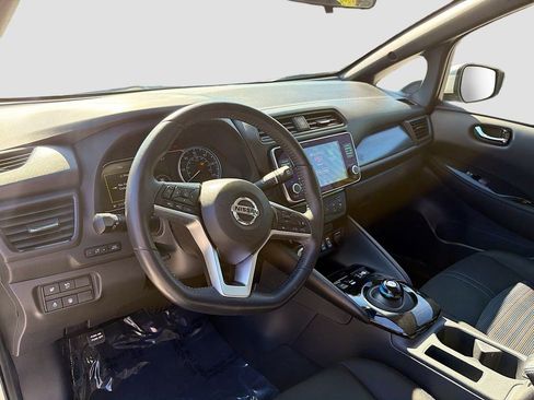 Used 2021 Nissan Leaf SV Plus image 2