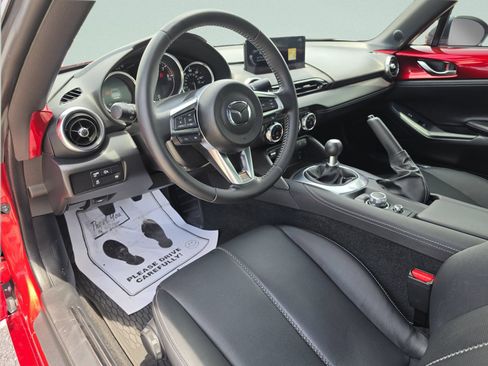 Used 2025 MAZDA MX-5 Miata RF Grand Touring w/ Weather Package RWD image 15