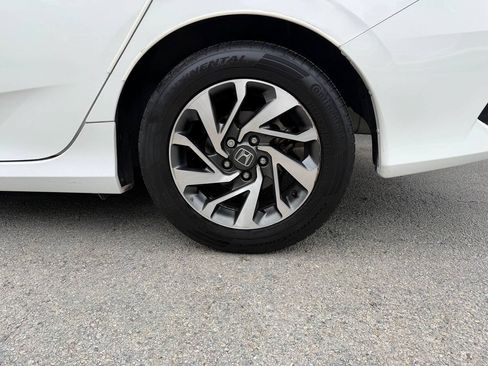Used 2018 Honda Civic EX image 34