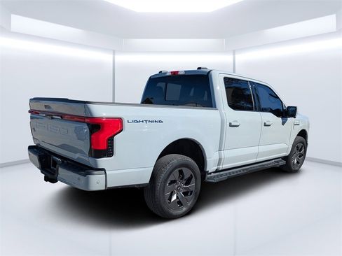 Used 2023 Ford F150 Lightning Lariat image 3