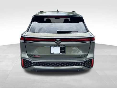 New 2026 Volkswagen Tiguan SE R-Line AWD/4WD image 6
