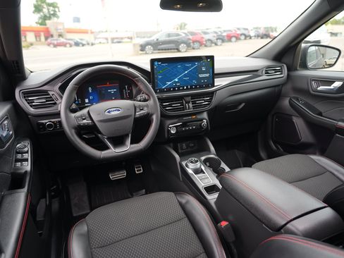 Used 2024 Ford Escape ST-Line w/ Tech Pack #1 AWD/4WD image 30