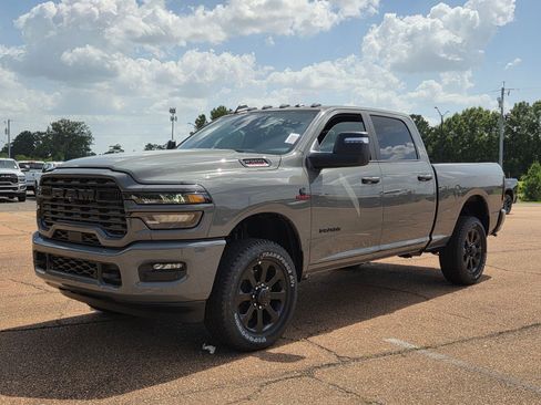 New 2026 RAM 2500 Big Horn AWD/4WD image 1
