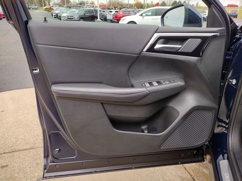 New 2025 Mitsubishi Outlander SE image 30