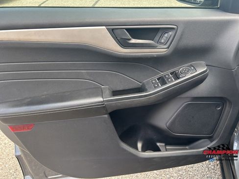 Used 2022 Ford Escape SE AWD/4WD image 8