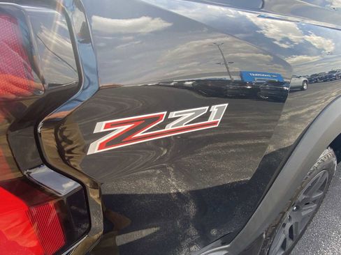 Used 2023 Chevrolet Colorado Z71 w/ Z71 Convenience Package 2 image 29