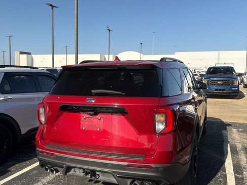 Certified 2020 Ford Explorer ST w/ ST Street Pack image 3