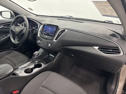Used 2024 Chevrolet Malibu LT FWD image 27