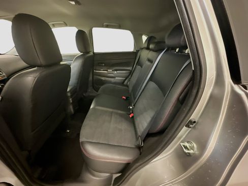 Used 2024 Mitsubishi Outlander Sport AWD image 28