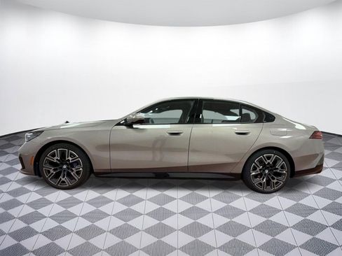 New 2026 BMW 530i xDrive w/ M Sport Package AWD/4WD image 2