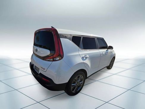 Used 2021 Kia Soul S FWD image 4