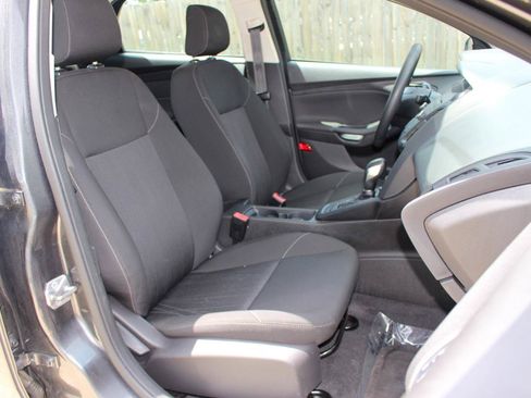 Used 2016 Ford Focus S FWD image 36