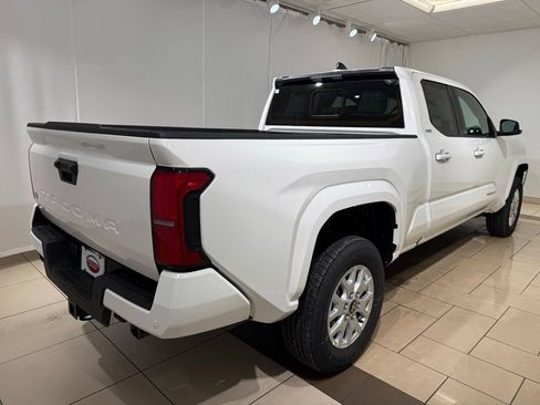 New 2026 Toyota Tacoma SR5 image 5