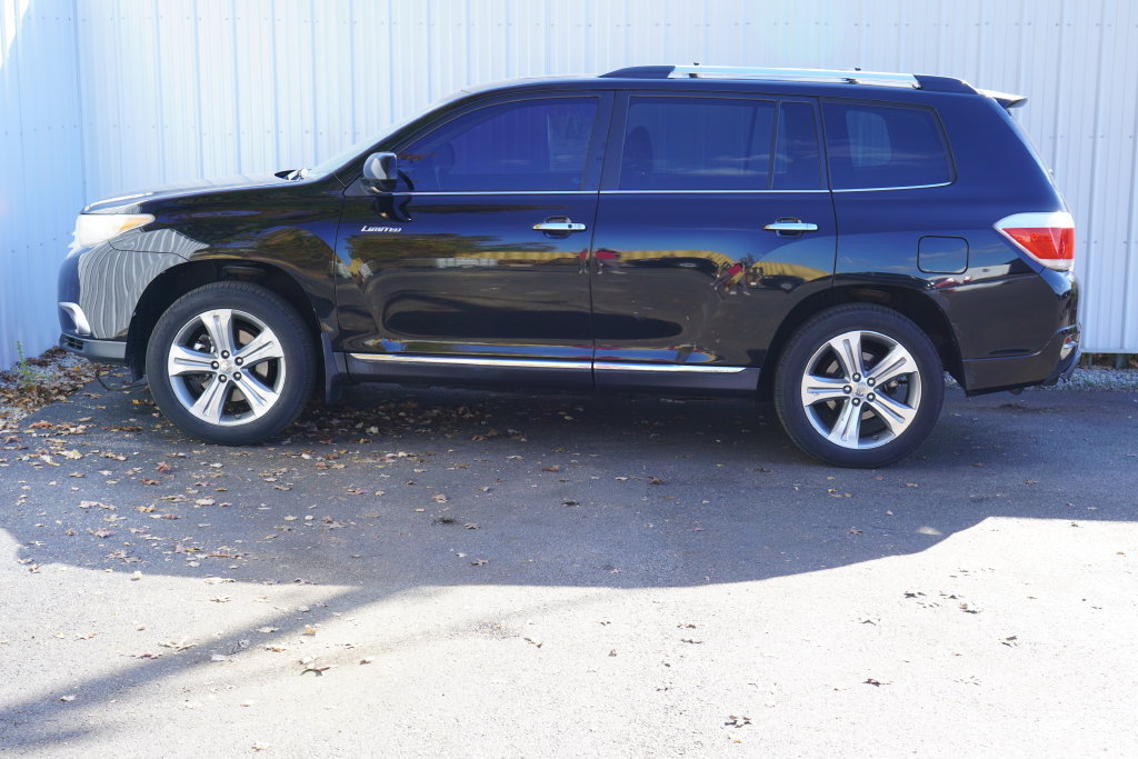 Used 2011 Toyota Highlander Limited AWD/4WD image 3