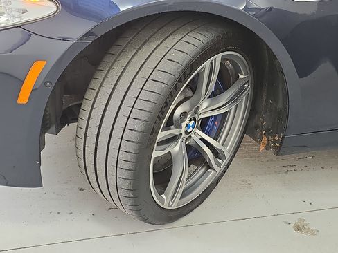 Used 2013 BMW M5 image 33