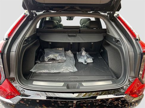 New 2026 Cadillac Optiq Sport 2 image 27