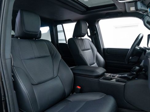 Used 2024 Toyota Land Cruiser image 26