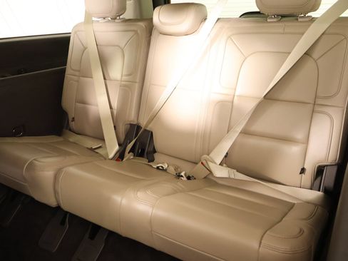 Used 2023 Lincoln Navigator L Reserve AWD/4WD image 14