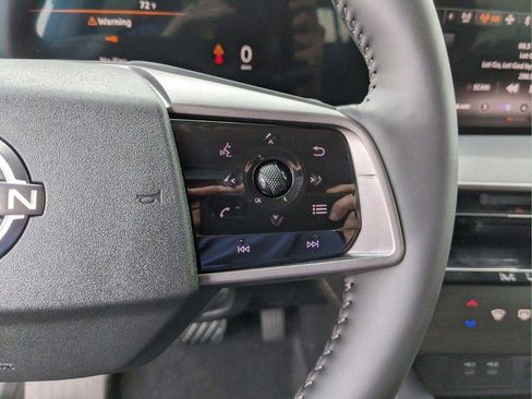 Certified 2025 Nissan Murano SV AWD/4WD image 36