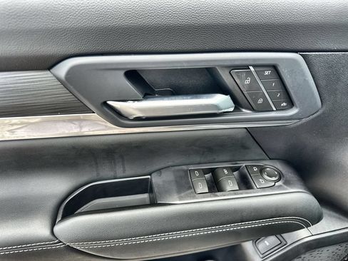 New 2026 GMC Terrain Elevation w/ Elevation Premium Package FWD image 22