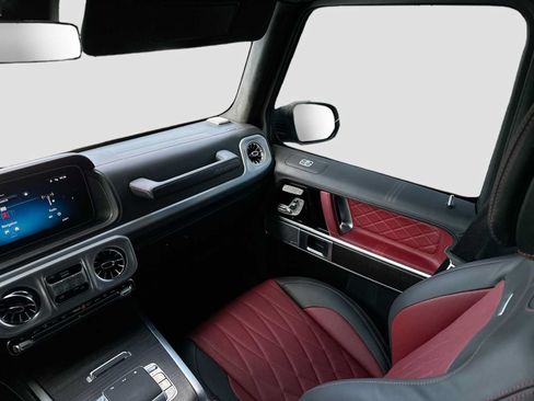 Used 2025 Mercedes-Benz G 63 AMG 4MATIC image 25